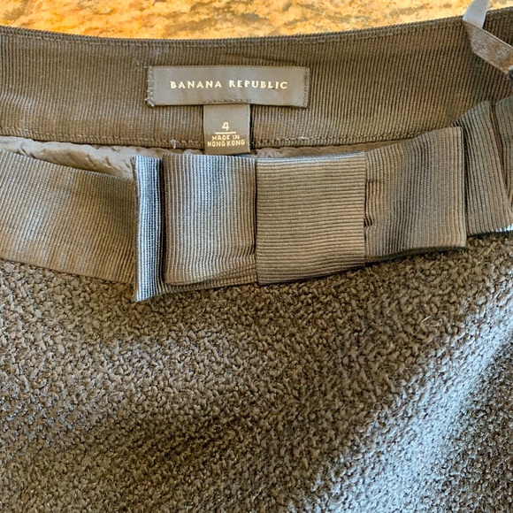 Flash sale-Banana Republic Wool Skirt - Picture 2 of 5